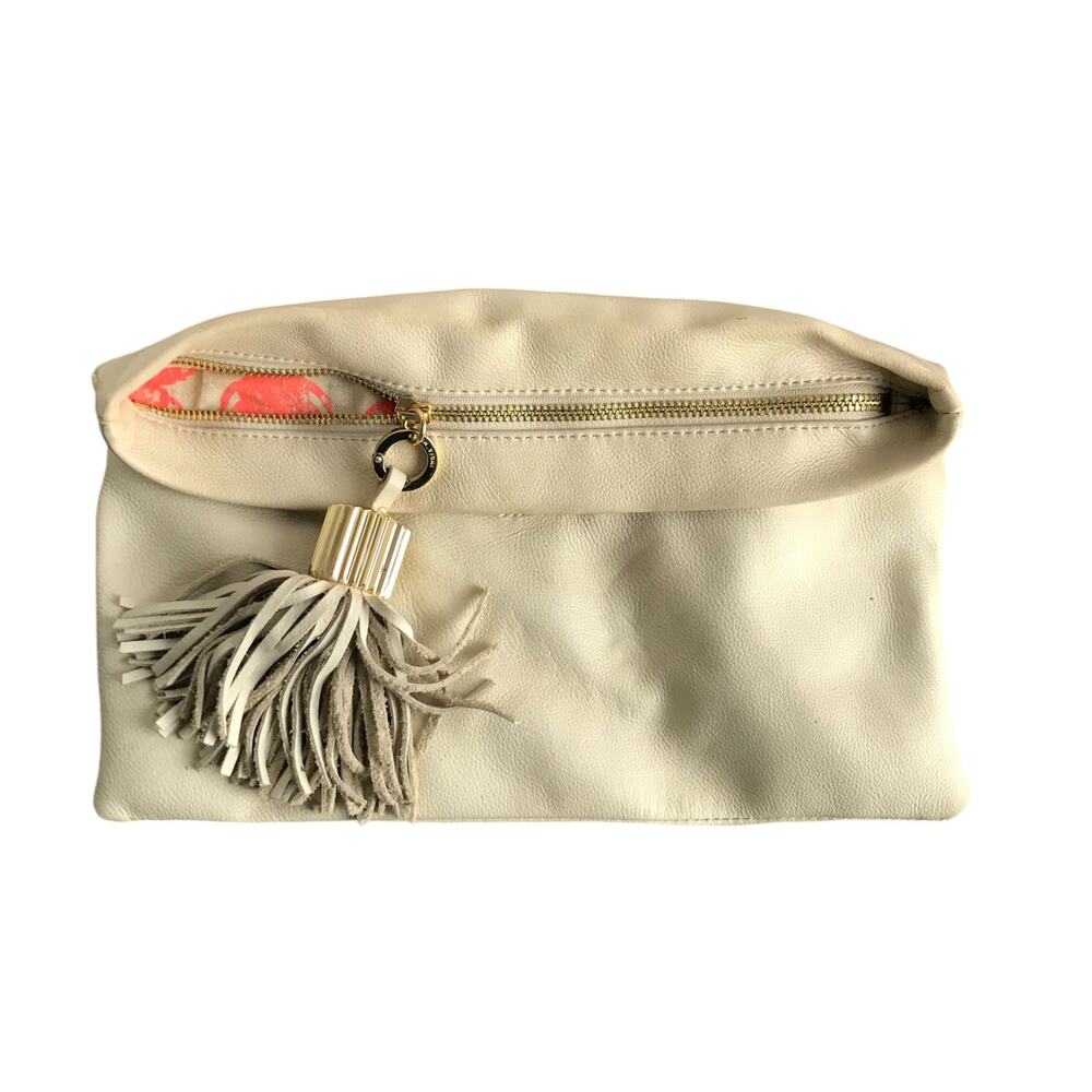 India Hicks Carmen Clutch‎ Womens Cream Leather Magnetic Zip Closure W/ Tassel